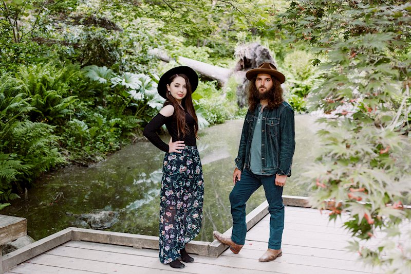 Folk Duo The Rightly So Releases “Vandura” to Rave Reviews Nashville
